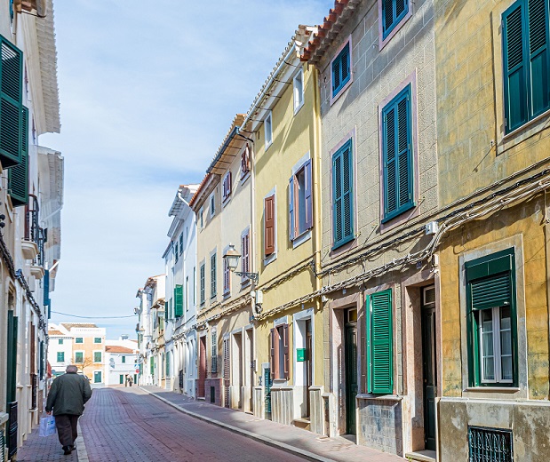 ALAIOR DISTANCIAT D’ECONOMIES MÉS VIVES