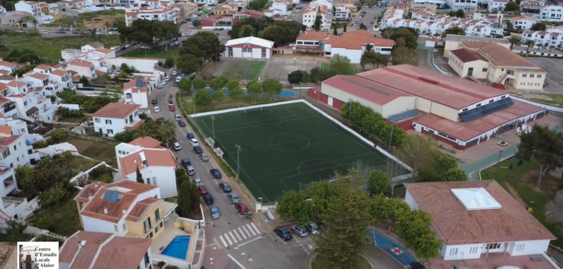 DEFENSAM LA ZONA ESCOLAR AMB EL CAMP DE FUTBOL-7.